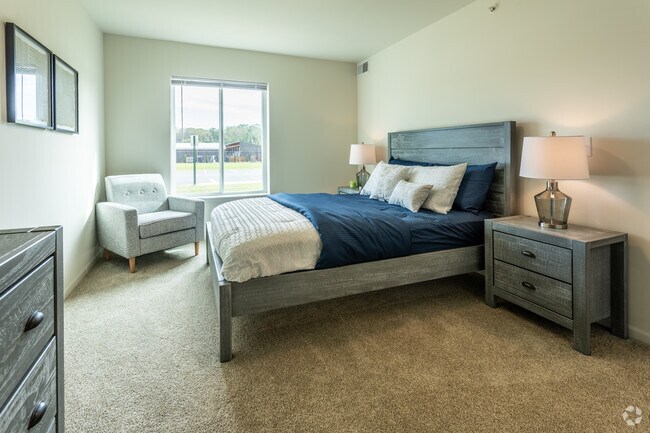 2 BR, 1 BA - With Laundry Hookups