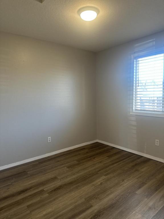 Photo - 2412 W Sweetbay Ave