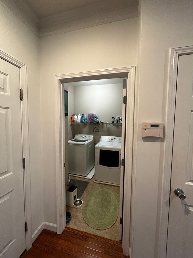 Photo - 841 Saratoga Dr