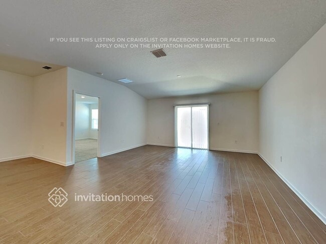 Photo - 925 Caitlin Loop