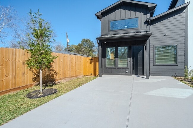 Photo - 5029 Van Fleet St