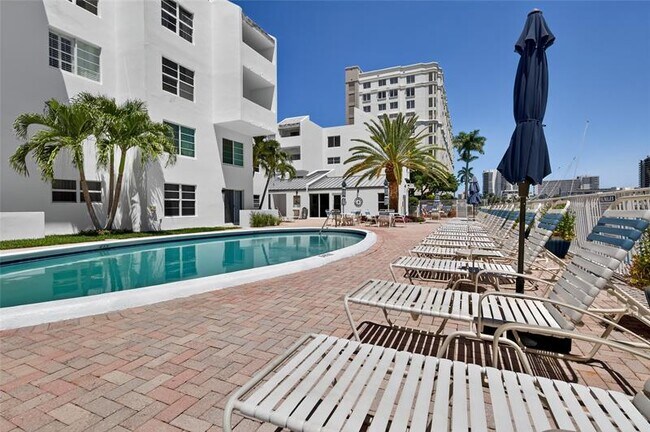 Photo - 2850 NE 14th St Unit 410B