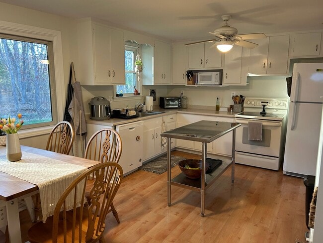 Photo - 54 Harrington Rd
