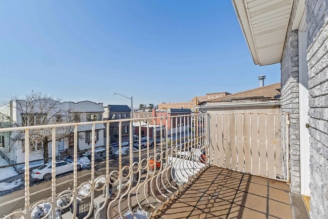 Photo - 60-63-63 60th Ln Unidad 3