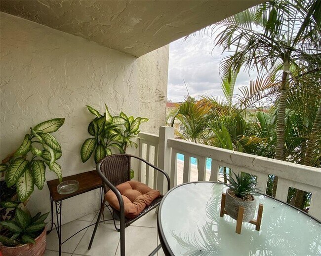 Building Photo - 4169 SW 67th Ave Unit 209A Rental