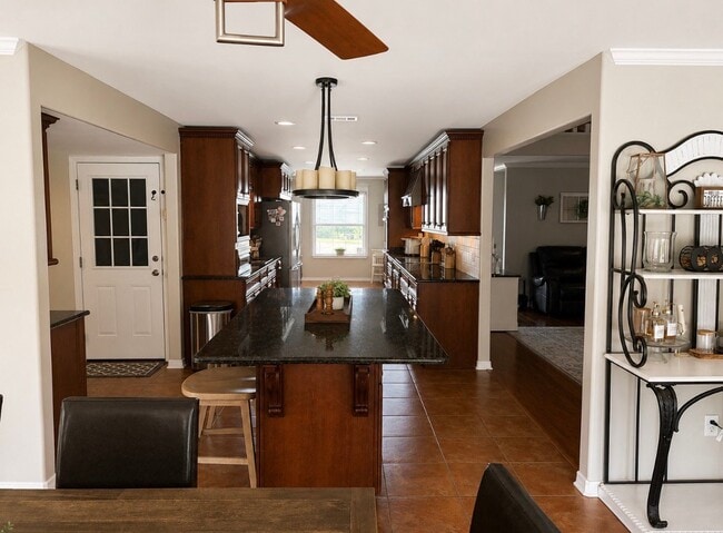 Photo - 15013 Nassau Cir W