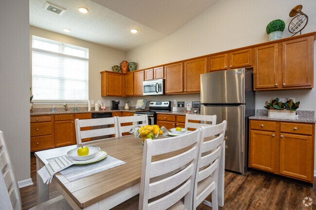 2BR, 2BA - 1,427 SF - Ledgewood - Redwood New Albany