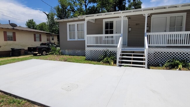 Photo - 1511 N Davis Hwy