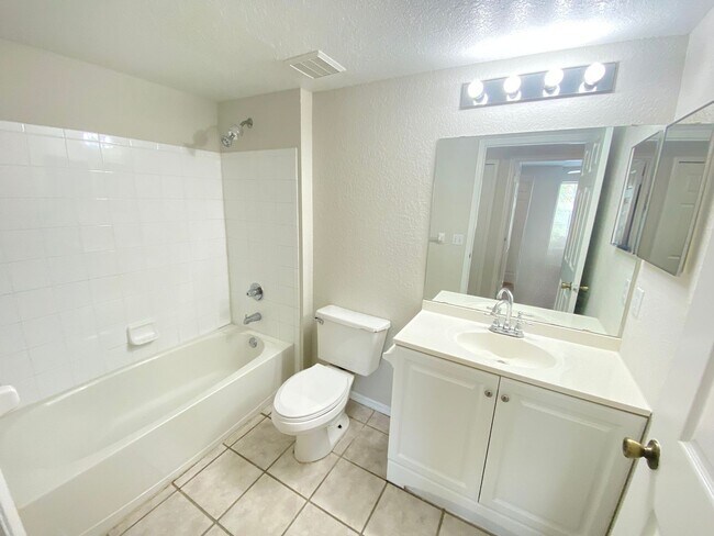 Photo - Second Floor Apartment with Balcony View! ... Unit 928