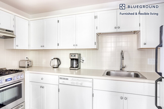 Photo - 32 Healey St Unidad FL2-ID646