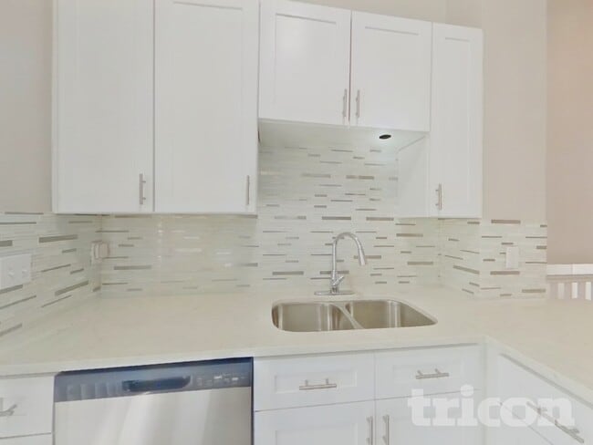 Photo - 9227 S Butterwood Ct