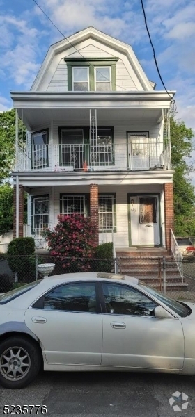 Building Photo - 248 Smith St Rental