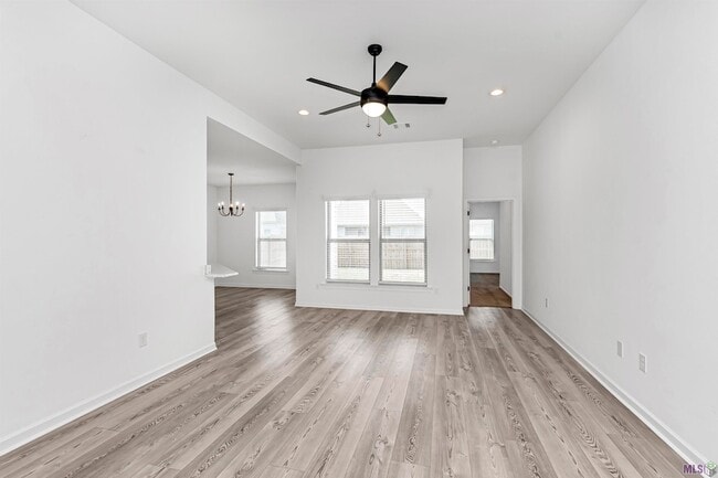 Photo - 28307 Moreau Dr