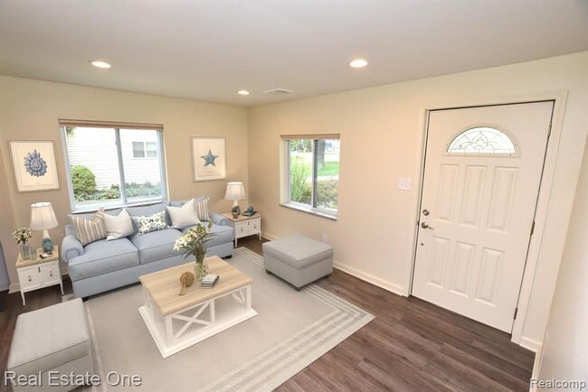 Photo - 3234 Whitfield Dr