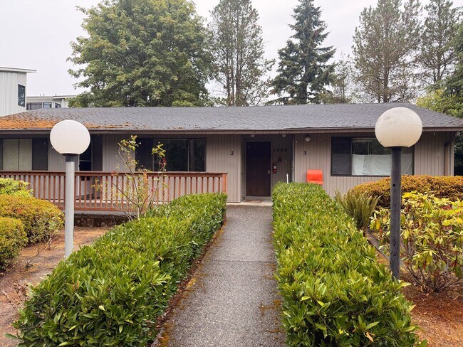 1406 Bellevue Way NE Unit 2