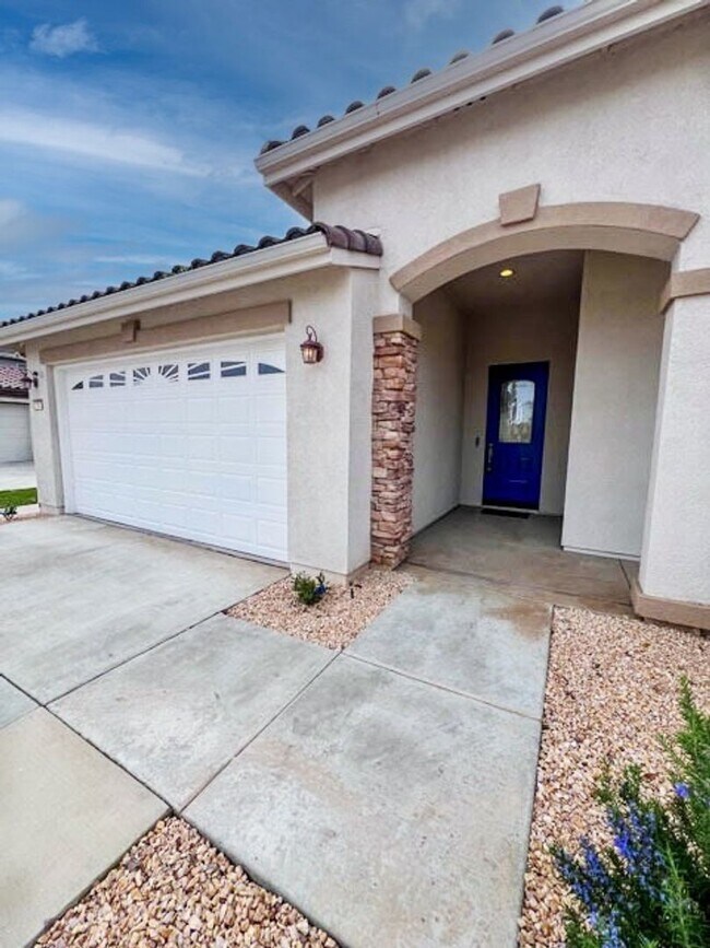 Photo - COMING SOON! Welcome home! 3 bedroom Winchester home for LEASE!