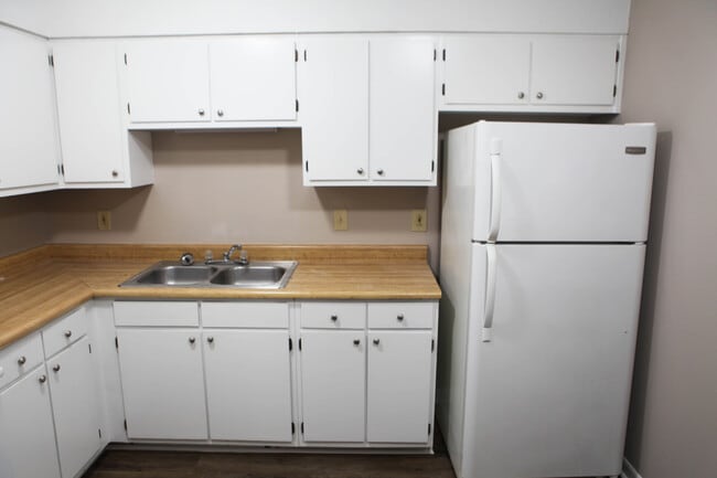 Middle Creek Apartments