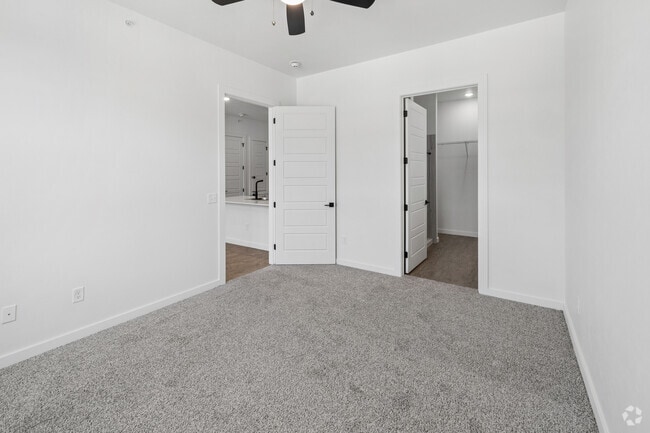 2E - 2BR, 2BA - 950SF - Primary Bedroom