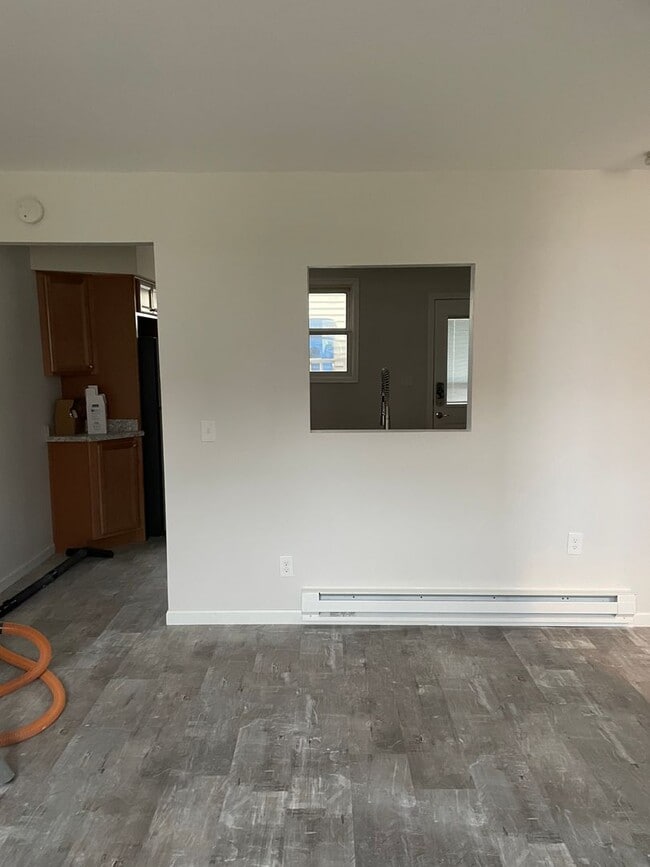 Photo - 2 Bedroom, 1.5 Bath Townhouse in LeClaire, IA