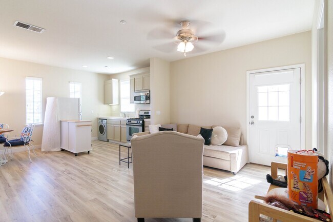 Photo - 171 Fennel Ct Unit Cottage