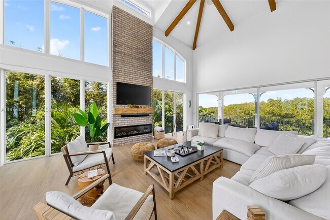 146 Mockingbird Rd