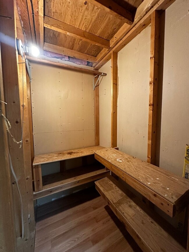 Building Photo - 4049 Fahrenkamp Ave Unit 2 Rental