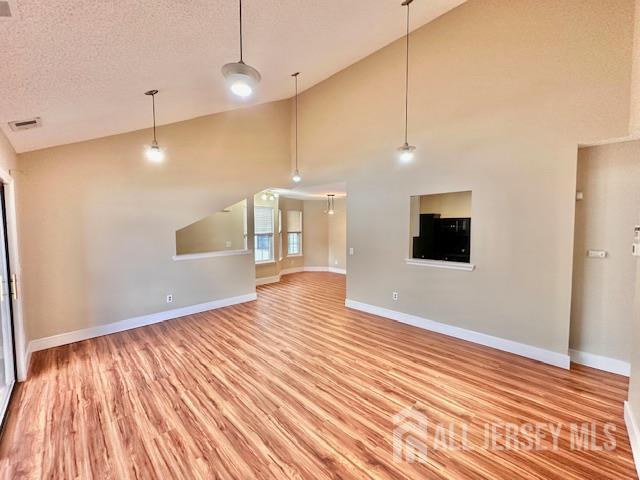 Photo - 211 Sunshine Ct