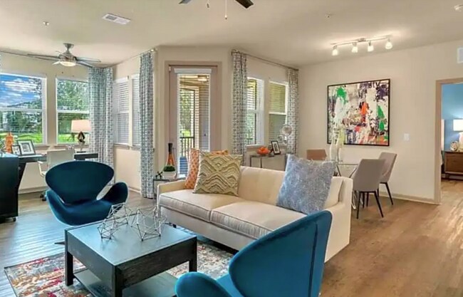 Photo - 800 E. 15th-211842 Unidad 211842