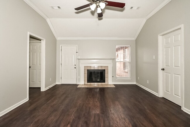 Photo - 9362 Garden Woods Dr