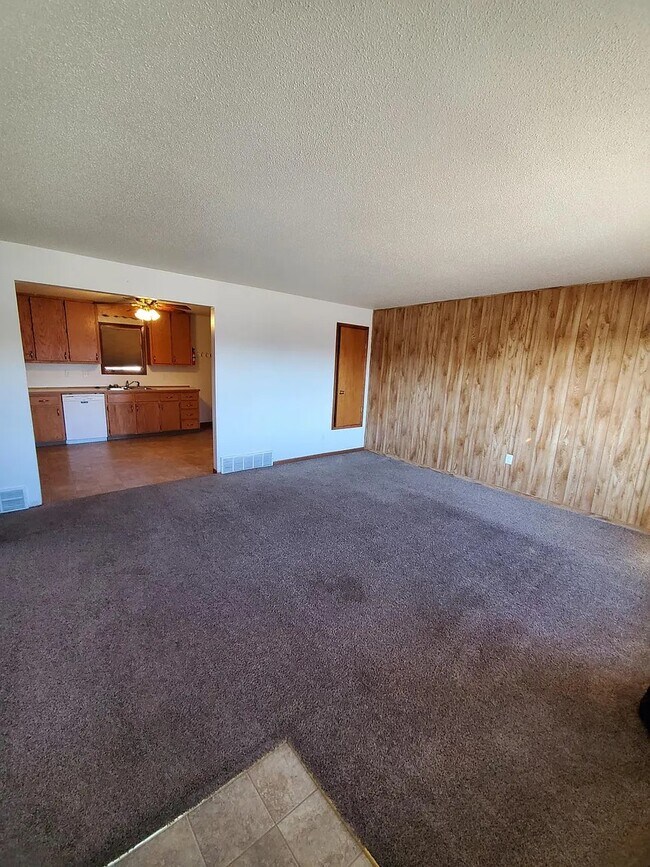 Photo - 1903 Elm Ave