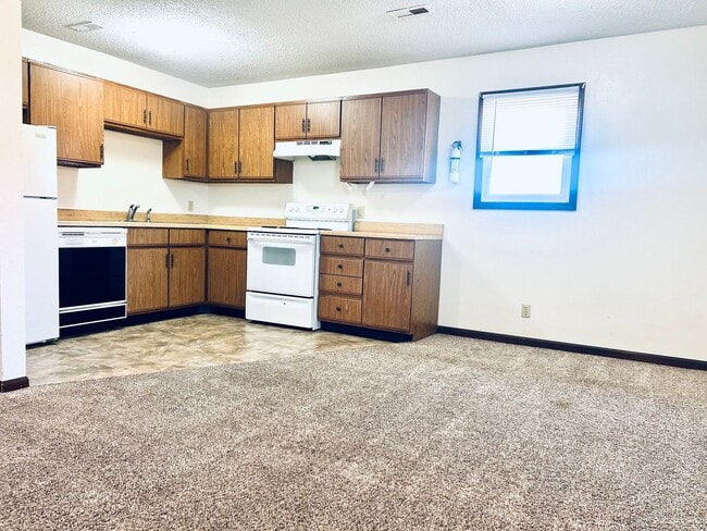 Photo - Roomy 2 Bdrm Apartment