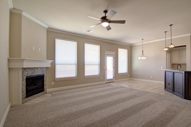 Photo - Beautiful Foster Signature Home in Great Location!