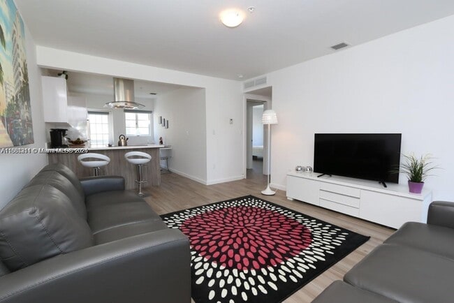 Building Photo - 1450 Meridian Ave Unit 206 Rental