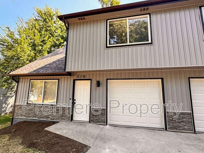 Photo - 710 N Pine St