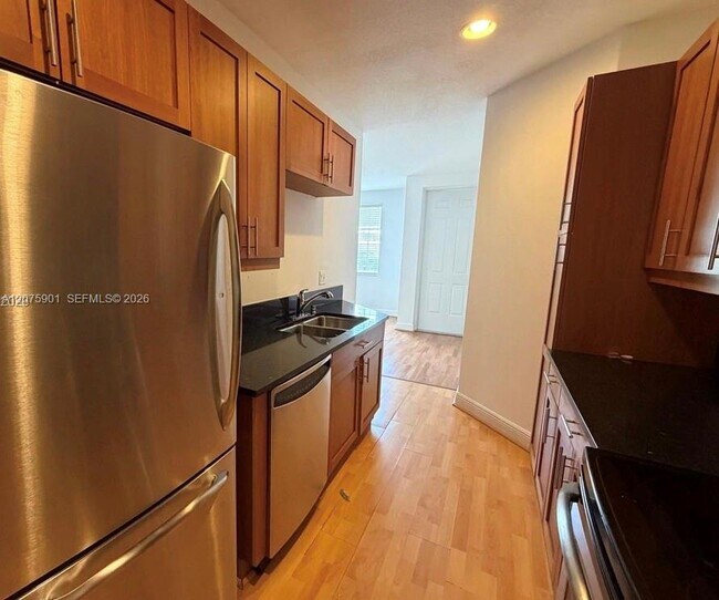 Photo - 332 SW 14th Ave Unit 332