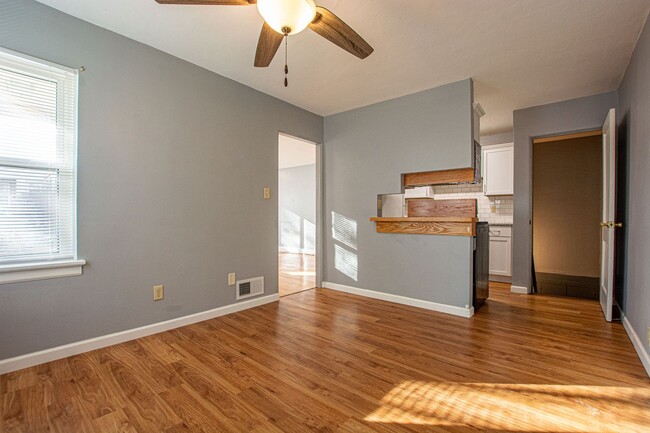 Photo - 62-63 Country Club Rd. Unidad 62