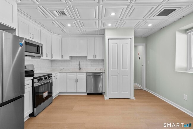 Photo - 184 Maple St