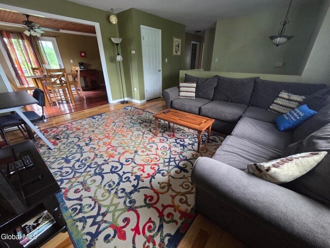 Photo - 18 Vanderbilt Ave