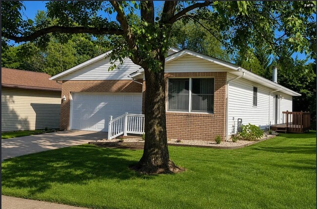 2676 Eastwood Dr