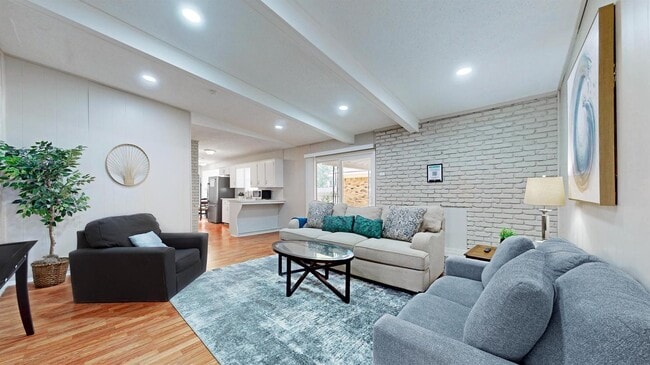 Photo - 6121 Whitman Ave