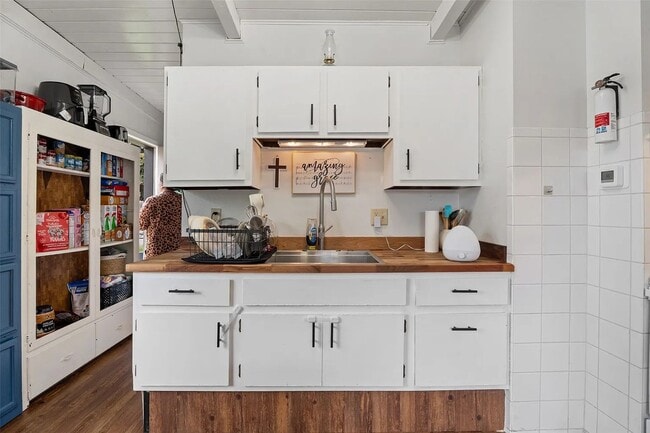 Photo - 3220 Clark St Unidad 3222 S. Clark St