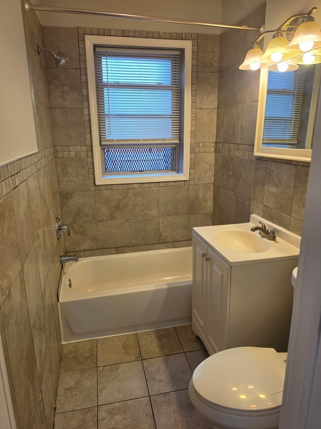 Photo - 1142 W 84th St Unit FL1