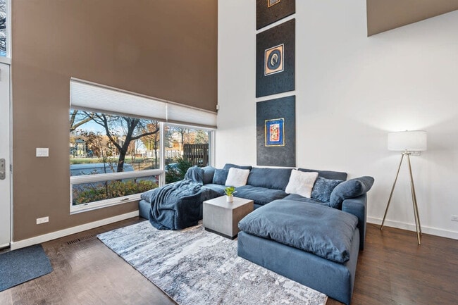 Photo - 2223 W Race Ave Unit ID1244916P