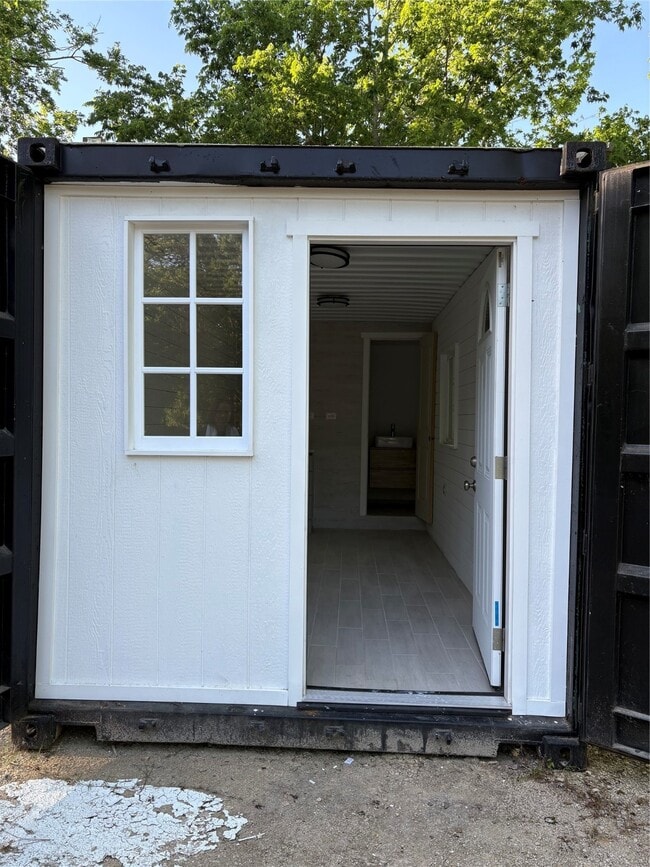 Photo - 919 Brooks Ave