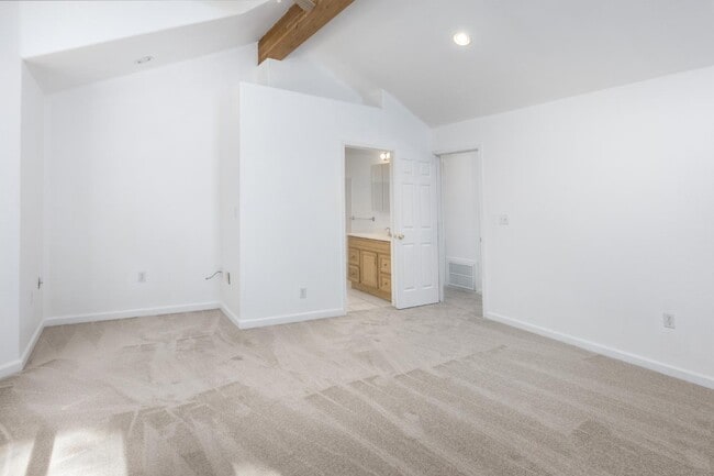 Photo - 6885 Kings Row Dr