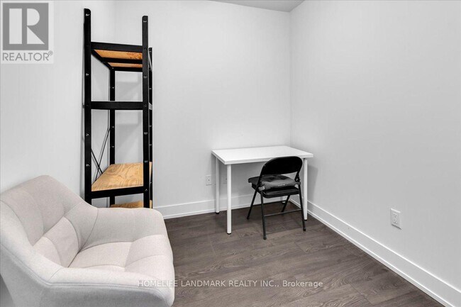 Photo - 2550 Simcoe St N Unité 2011