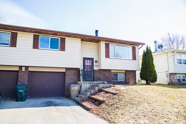 Photo - 1317 S Thompson Dr