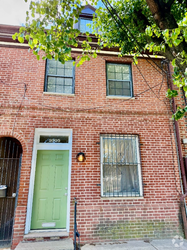 Building Photo - 1005 Frankford Ave Rental