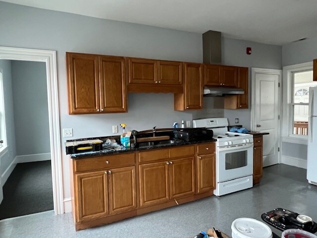 Cocina - 653 Broadway St Apartamentos Unidad #3