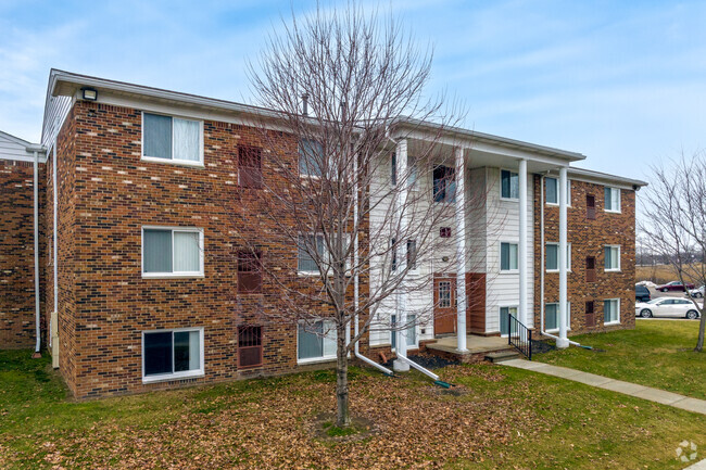 Brittany Park Apartments - Harrison Township, MI | ForRent.com